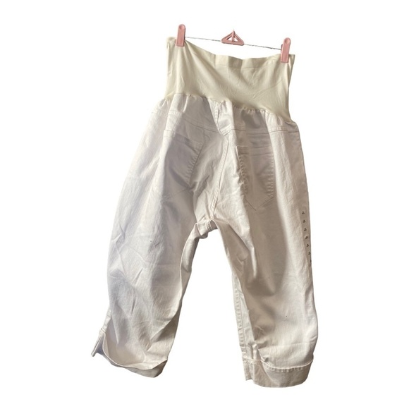 - NWT Women’s Maternity Crossover White Cropped Jeans Size 2X - Picture 2 of 14